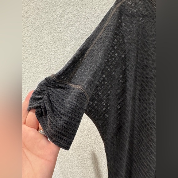 Prana Helani Lightweight Mesh Striped Short Sleeve Grey Athletic Yoga Top Small - Picture 11 of 16